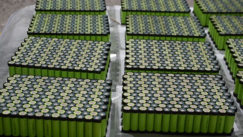 Between Lithium and Tubular Batteries
